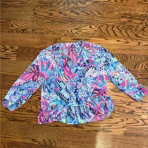 Lilly Pulitzer long sleeved Top EUC